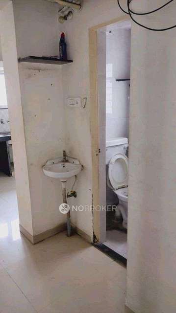 1 BHK Flat In Lake Bridge Apartment For Sale  In Jambhulwadi 