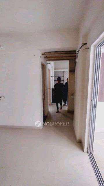 1 BHK Flat In Lake Bridge Apartment For Sale  In Jambhulwadi 