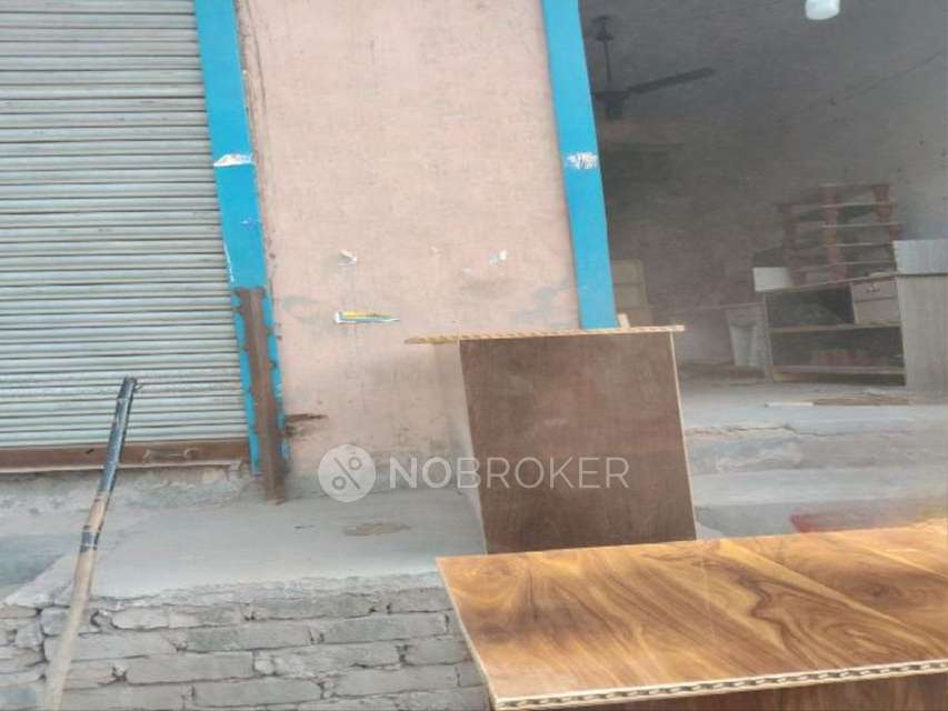 Shop in Burari, Delhi for Rent 