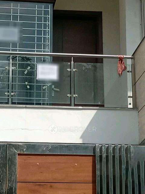 4 BHK Flat For Sale  In Sector 46