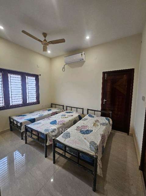 PG for Girls in Pallikaranai