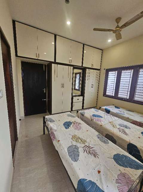 PG for Girls in Pallikaranai