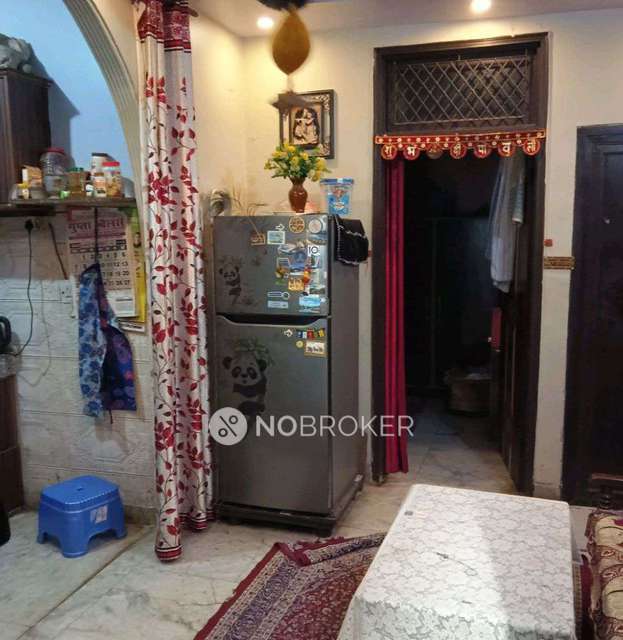 2 BHK Flat For Sale  In West Vinod Nagar