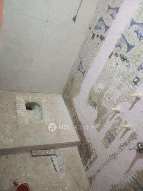 1 BHK Flat For Sale  In Wazirabad