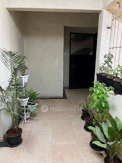 2 BHK Flat In Daffodils Avenue for Rent  In Somatane