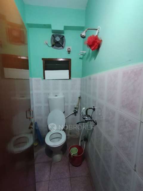 2 BHK Flat In Jyothi Towers For Sale  In Alwal