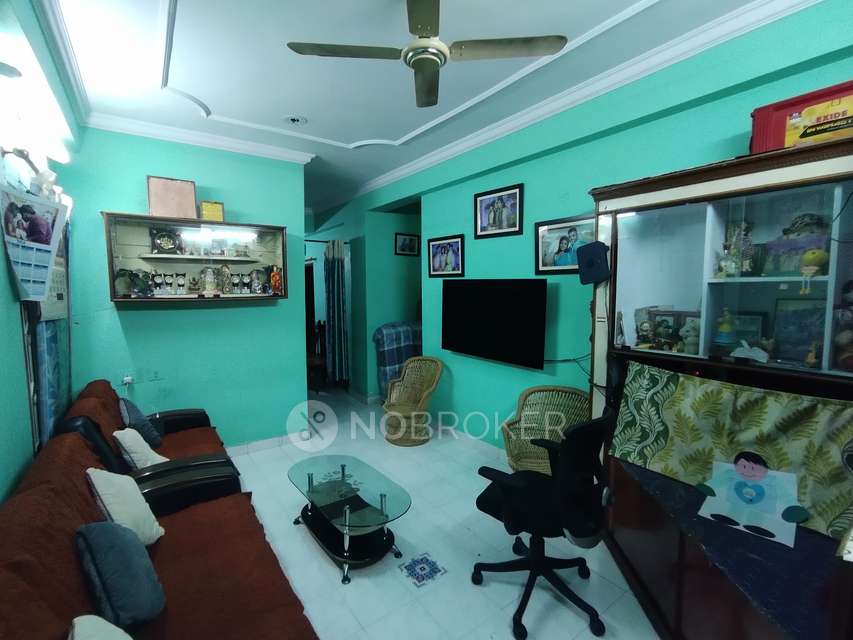 2 BHK Flat In Jyothi Towers For Sale  In Alwal