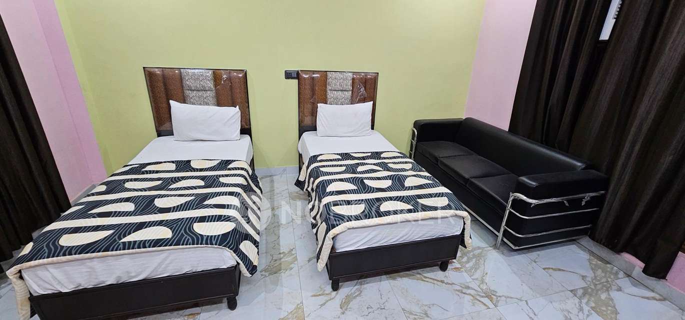 4+ BHK Flat For Sale  In Delta 2