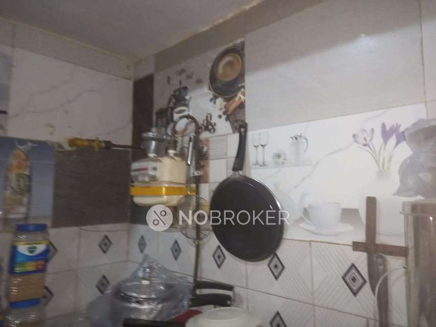 Single Room for Female In 1 BHK  In Janakpuri