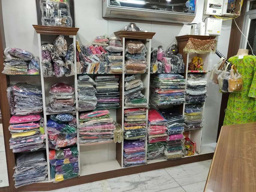 Shop in Paryavaran Complex, Delhi for sale 
