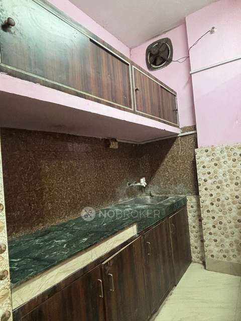 1 BHK House for Rent  In Sector 8