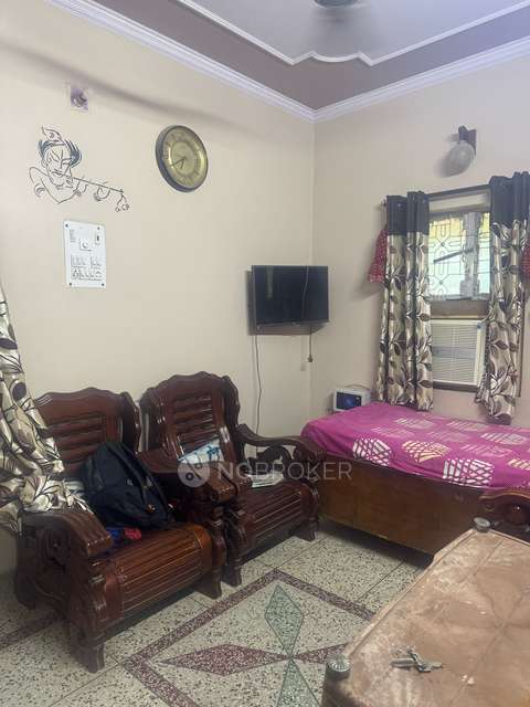 1 BHK Flat In Kishan Ganj For Sale  In Swami Dayanand Colony Kishan Ganj