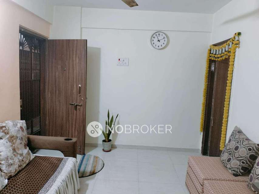 1 BHK Flat In Heena-laxmi Society For Sale  In Shop No.3, Opp. Nilkamal Bldg, Near Tbz Jewellers, Naupada, Thane West, Thane, Maharashtra 400602, India