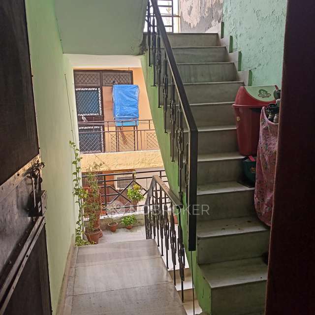 3 BHK Flat For Sale  In Mandawali