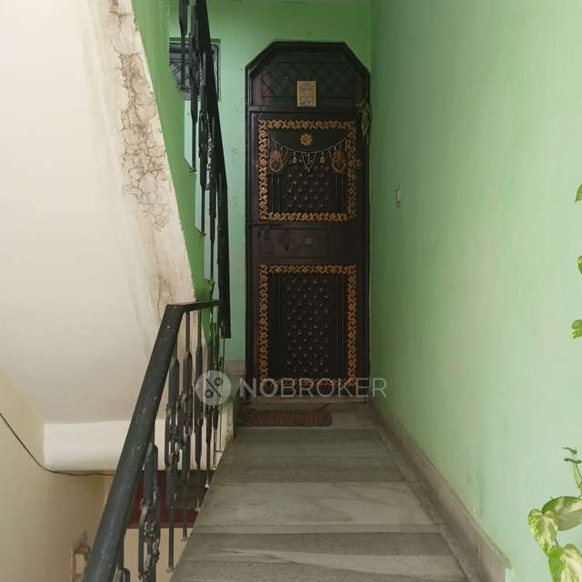 3 BHK Flat For Sale  In Mandawali