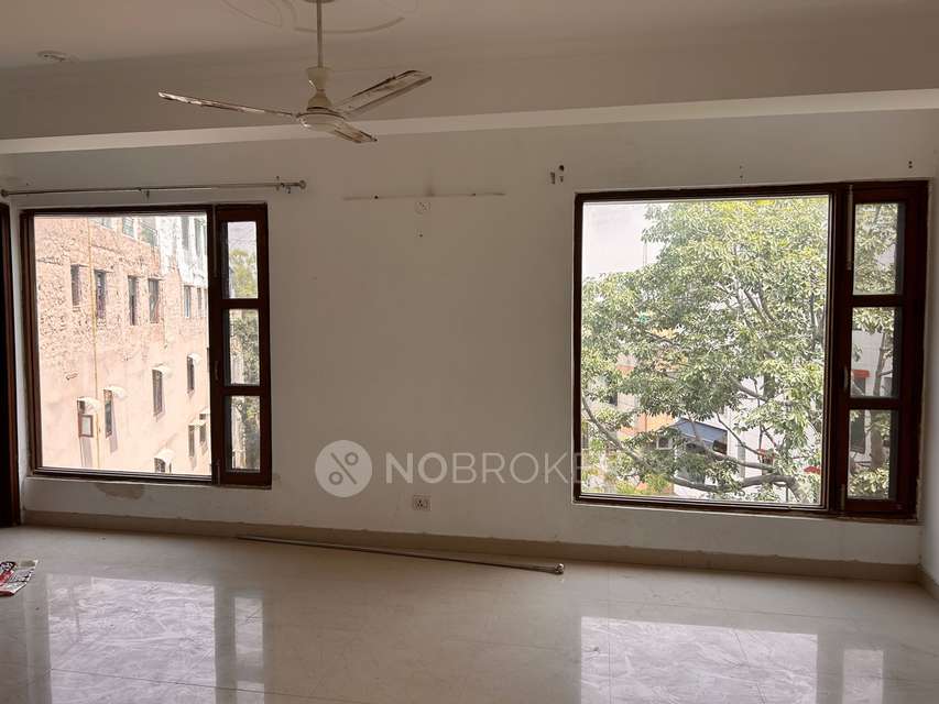 3 BHK Flat For Sale  In Okhla, New Delhi