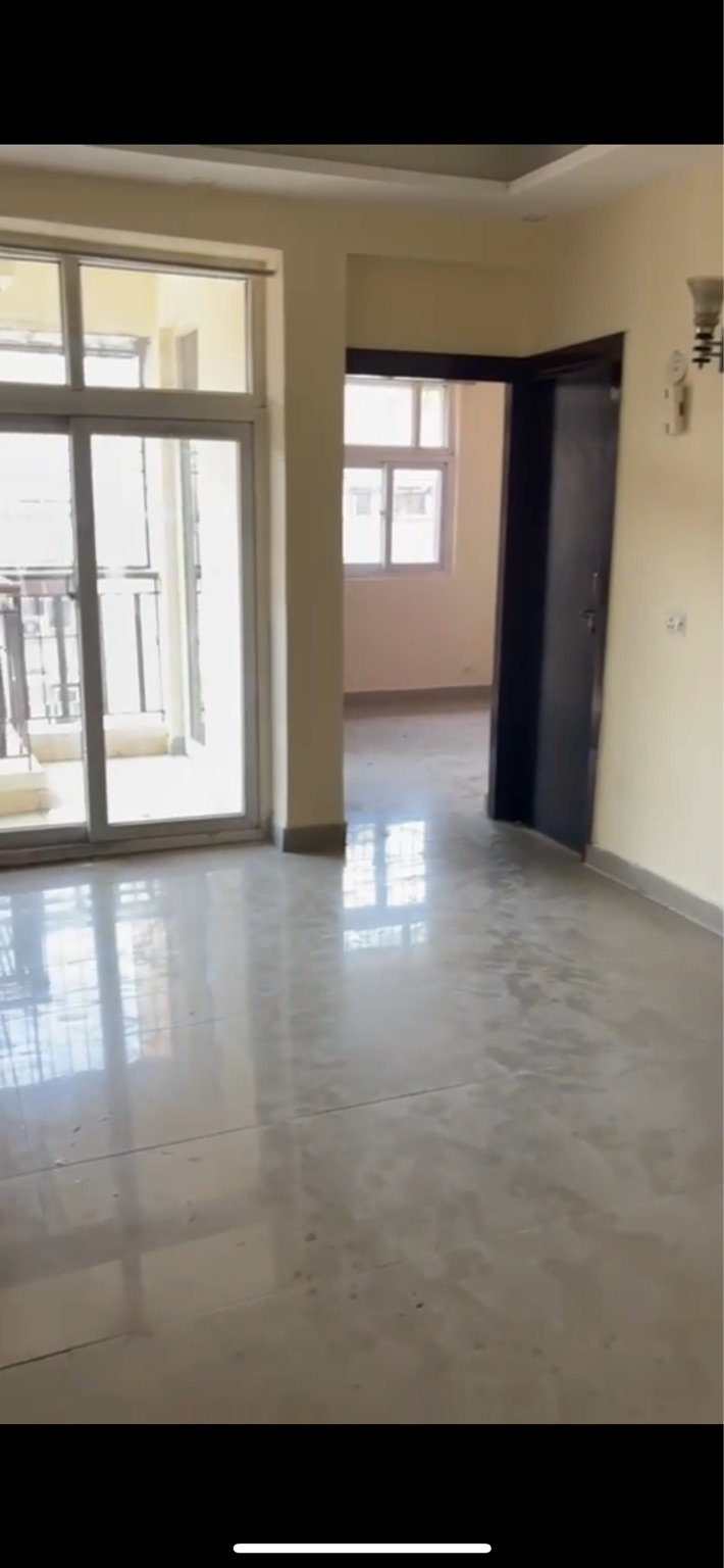 Amrapali Princely Estate