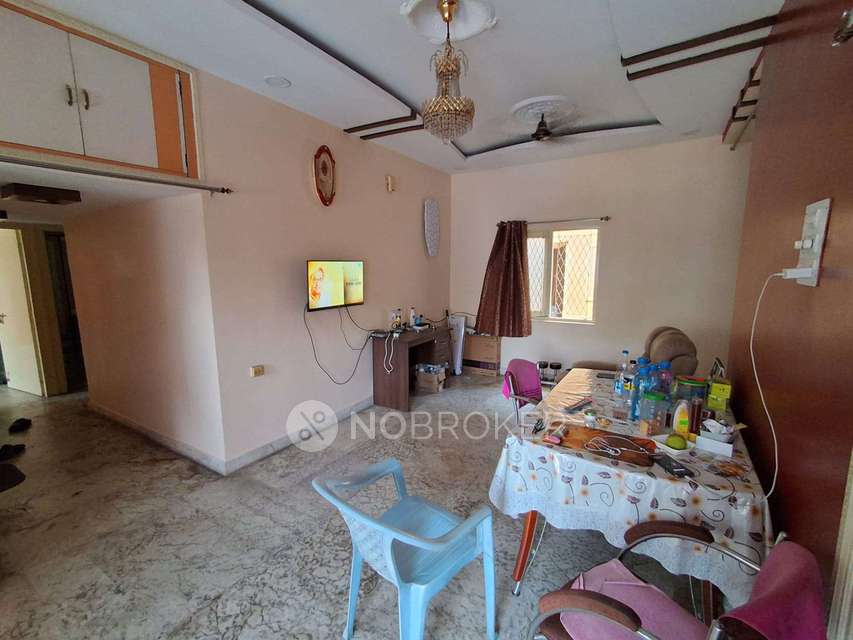 3 BHK Flat In Suruchi Complex For Sale  In Hyderguda