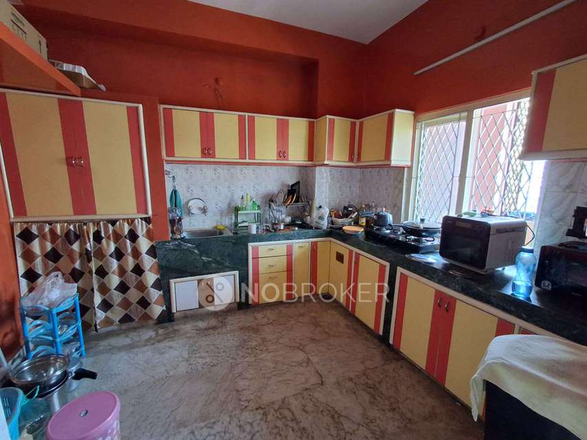 3 BHK Flat In Suruchi Complex For Sale  In Hyderguda