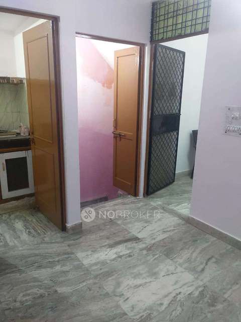 1 BHK Flat for Rent  In Sector 45