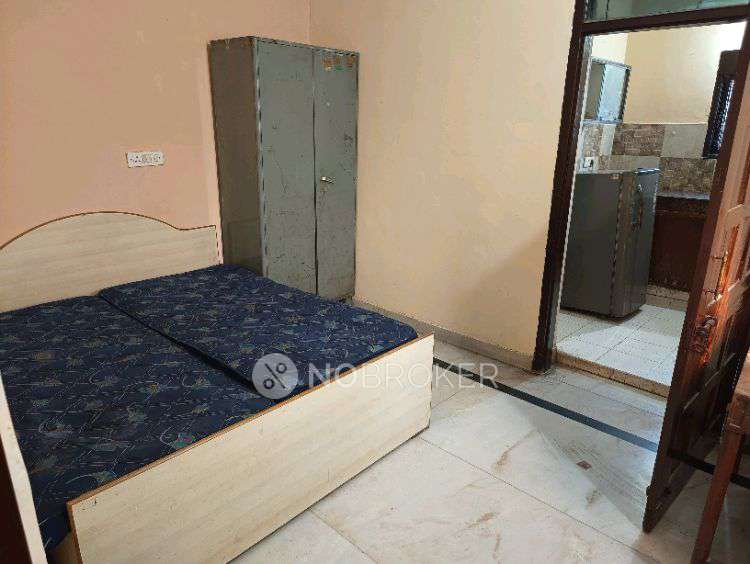 1 RK House for Rent  In Dlf Phase 3