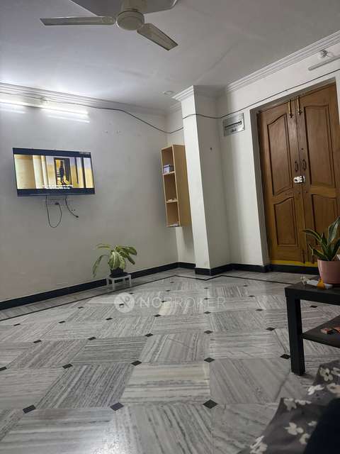 Single Room for Female In 3 BHK  In Srujana Neha Redidency In Sujana Neha Residency