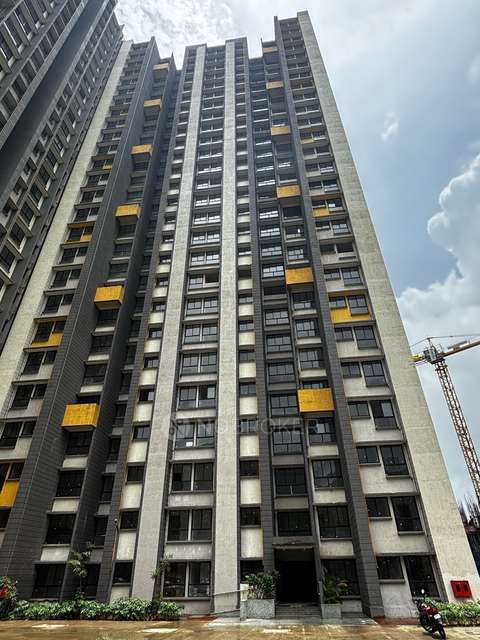 1 RK Flat In Wadhwa Wise City For Sale  In Bhangarwadi