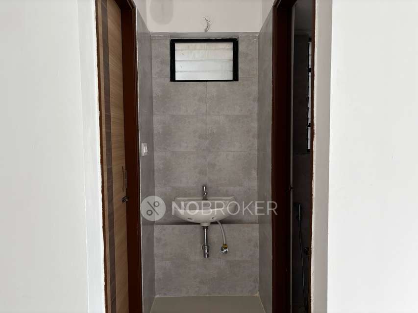 1 RK Flat In Wadhwa Wise City For Sale  In Bhangarwadi