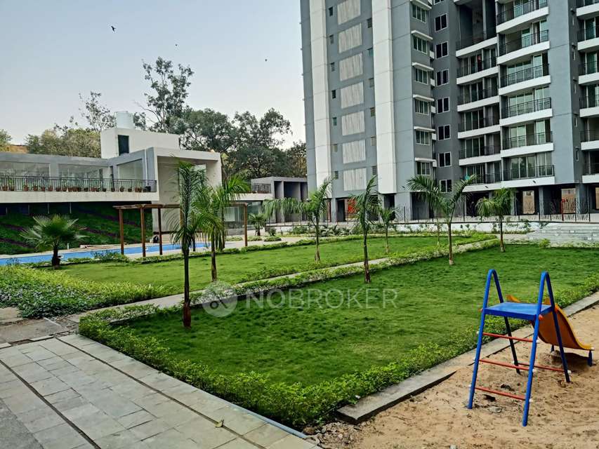 2 BHK Flat In Hiraco Eminence For Sale  In Mira Road East
