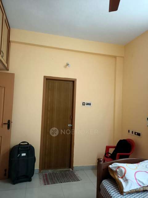 3 BHK Flat In Kumaran Colony, Vadapalani For Sale  In Vadapalani