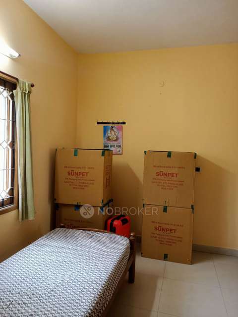 3 BHK Flat In Kumaran Colony, Vadapalani For Sale  In Vadapalani
