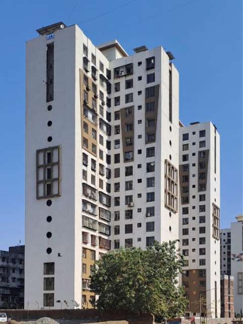 1 BHK Flat In Mantri Serene Towers For Sale  In Goregaon