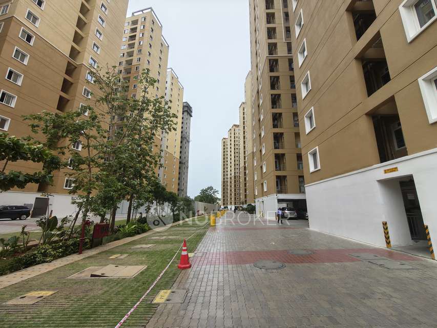 2 BHK Flat In Urbanrise Revolution One For Sale  In Padur