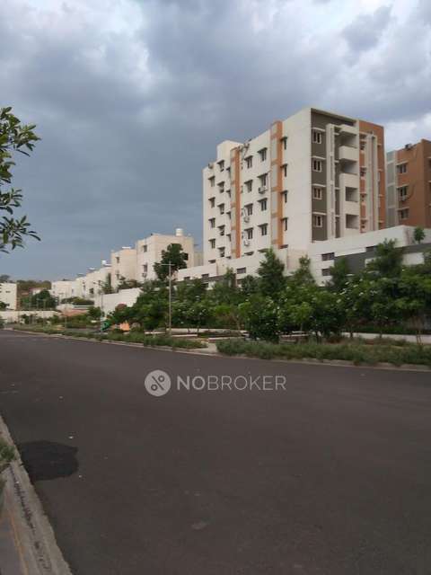 2 BHK Flat In Aparna Hillpark Gardenia,  Chanda Nagar, Hyderabad For Sale  In Pjr Layout