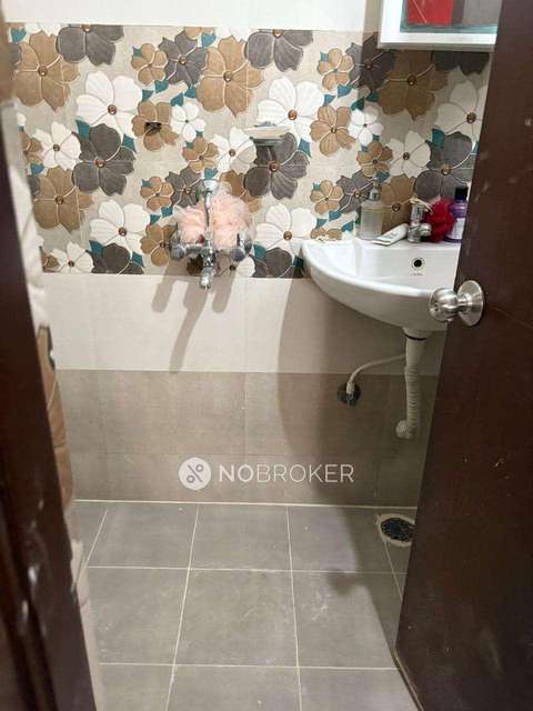 2 BHK Flat In Aparna Hillpark Gardenia,  Chanda Nagar, Hyderabad For Sale  In Pjr Layout