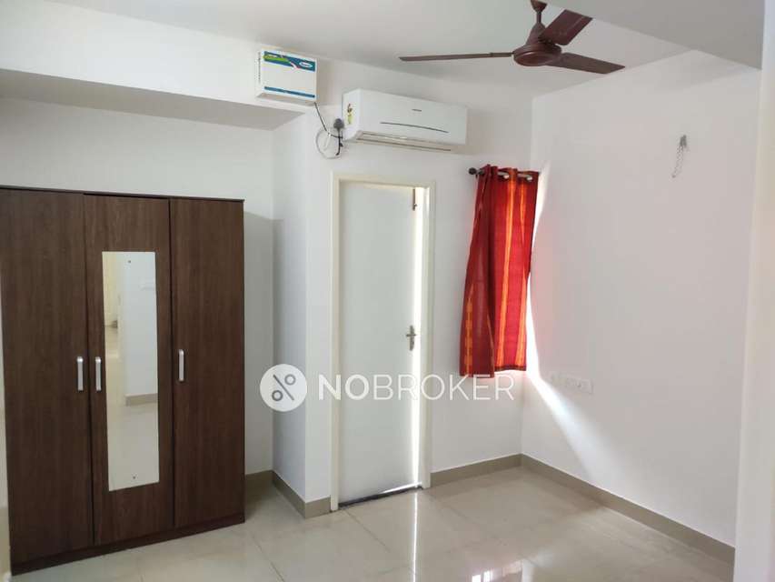 1 BHK Flat In Radiance Mercury For Sale  In Perumbakkam