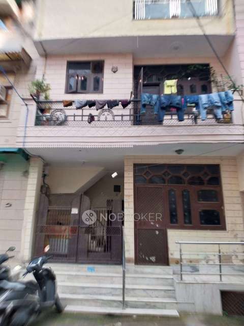 2 BHK Flat In Standalone Building	 For Sale  In Sector 15