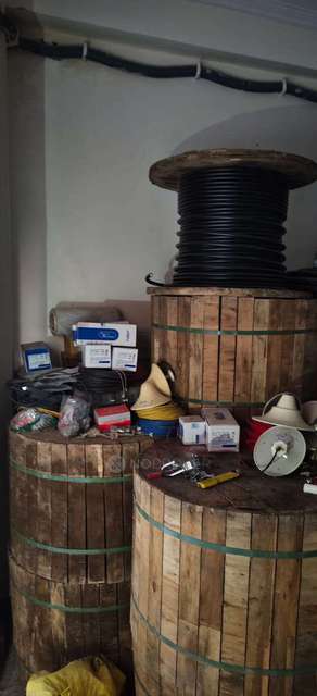 Shop in New Ashok Nagar, Delhi for sale 