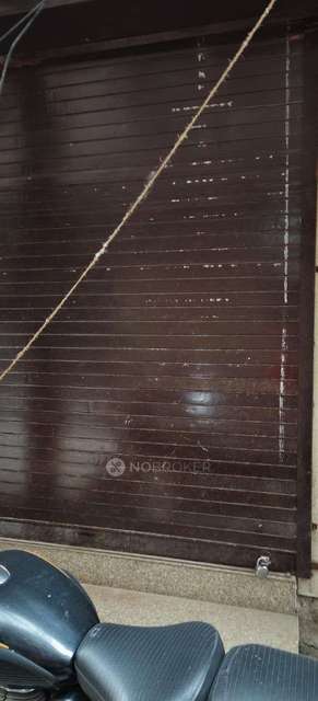 Shop in New Ashok Nagar, Delhi for sale 