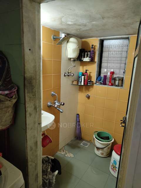 1 BHK Flat In Divya Smruthi For Sale  In Malad West