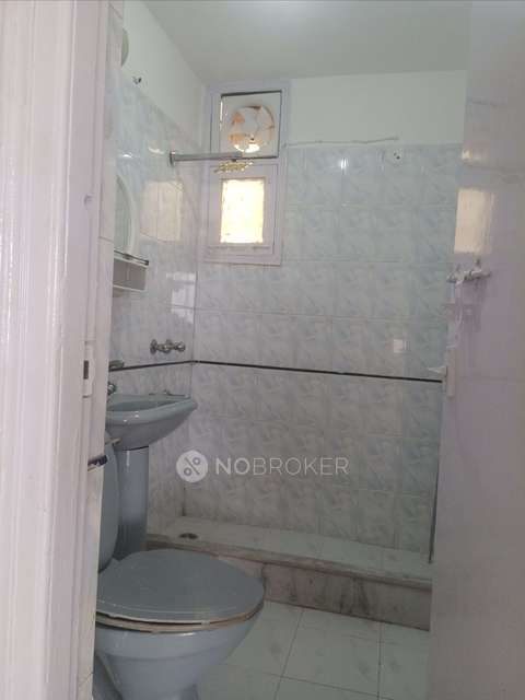 4 BHK Flat In Parsvnath Estate For Sale  In Sector Omega 1