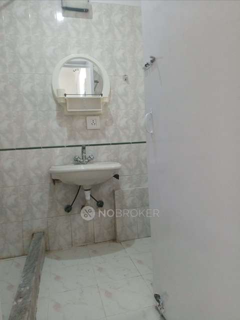 4 BHK Flat In Parsvnath Estate For Sale  In Sector Omega 1