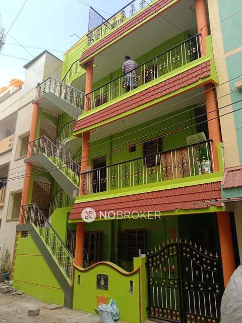 2 BHK Flat In Naidu Building For Sale  In  Byanna Layout