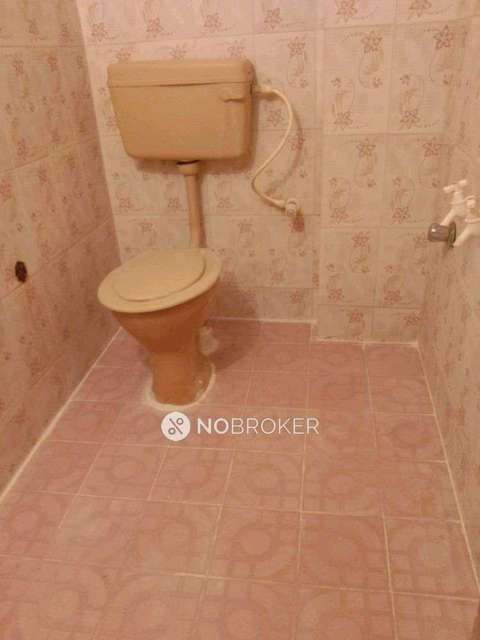 2 BHK Flat In Naidu Building For Sale  In  Byanna Layout