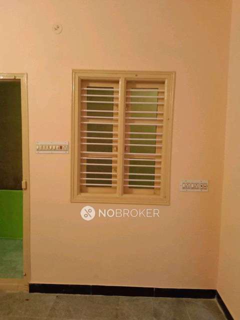 2 BHK Flat In Naidu Building For Sale  In  Byanna Layout