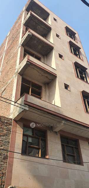 4+ BHK Flat For Sale  In Gazipur Sabji Mandi
