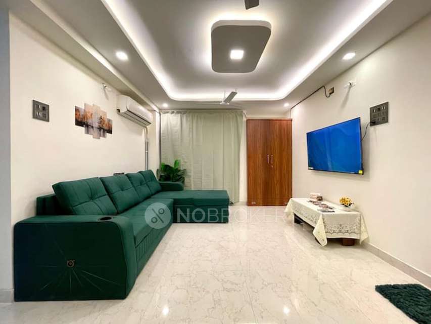 2 BHK Flat In Lakeview Seven Complex Powai for Rent  In Powai