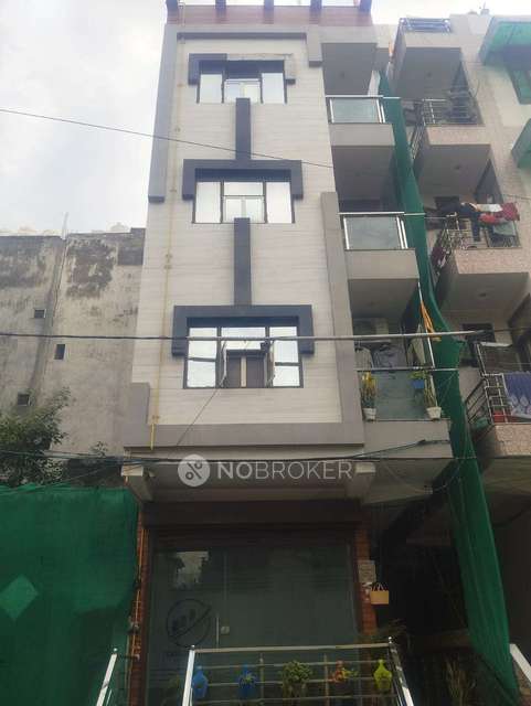 2 BHK Flat For Sale  In Sector 22, Begum Pur