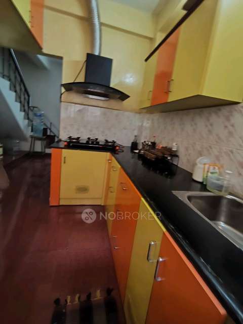 2 BHK Flat In Srivari Apartments For Sale  In 21a, Venkatesha Nagar 1st St Ext, Devraj Nagar, Annamalai Colony, Chennai, Tamil Nadu 600093, India