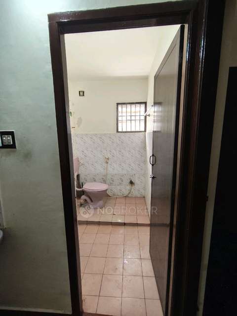 2 BHK Flat In Srivari Apartments For Sale  In 21a, Venkatesha Nagar 1st St Ext, Devraj Nagar, Annamalai Colony, Chennai, Tamil Nadu 600093, India